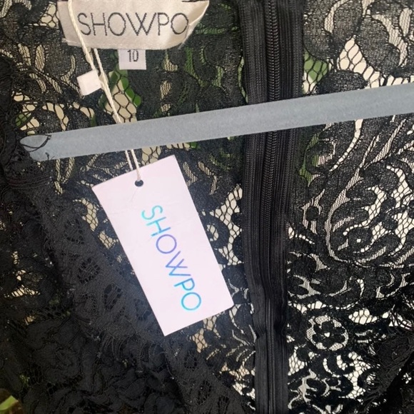 Lace Romper - Picture 3 of 4